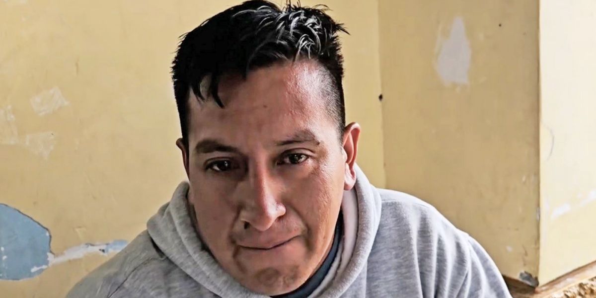 Valiente madre salta al río Chonta en Perú para salvar a su hijo — Vídeo